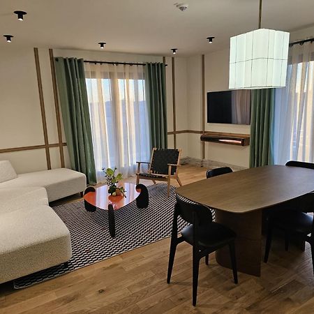 Aparthotel Craiova Ngoại thất bức ảnh