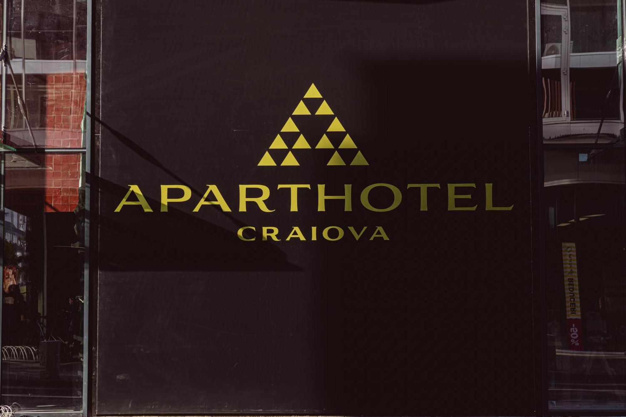 Aparthotel Craiova Ngoại thất bức ảnh
