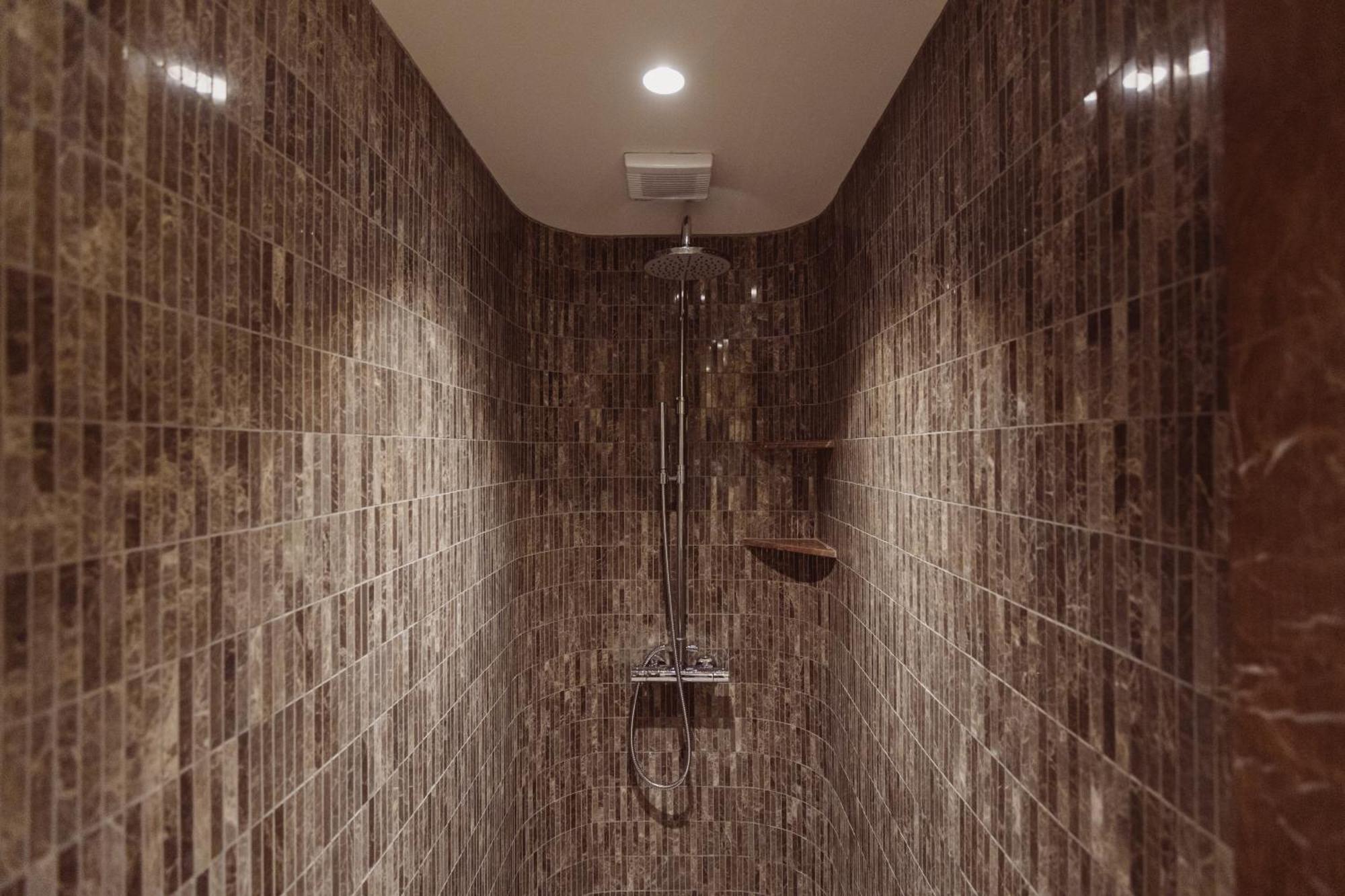 Aparthotel Craiova Ngoại thất bức ảnh