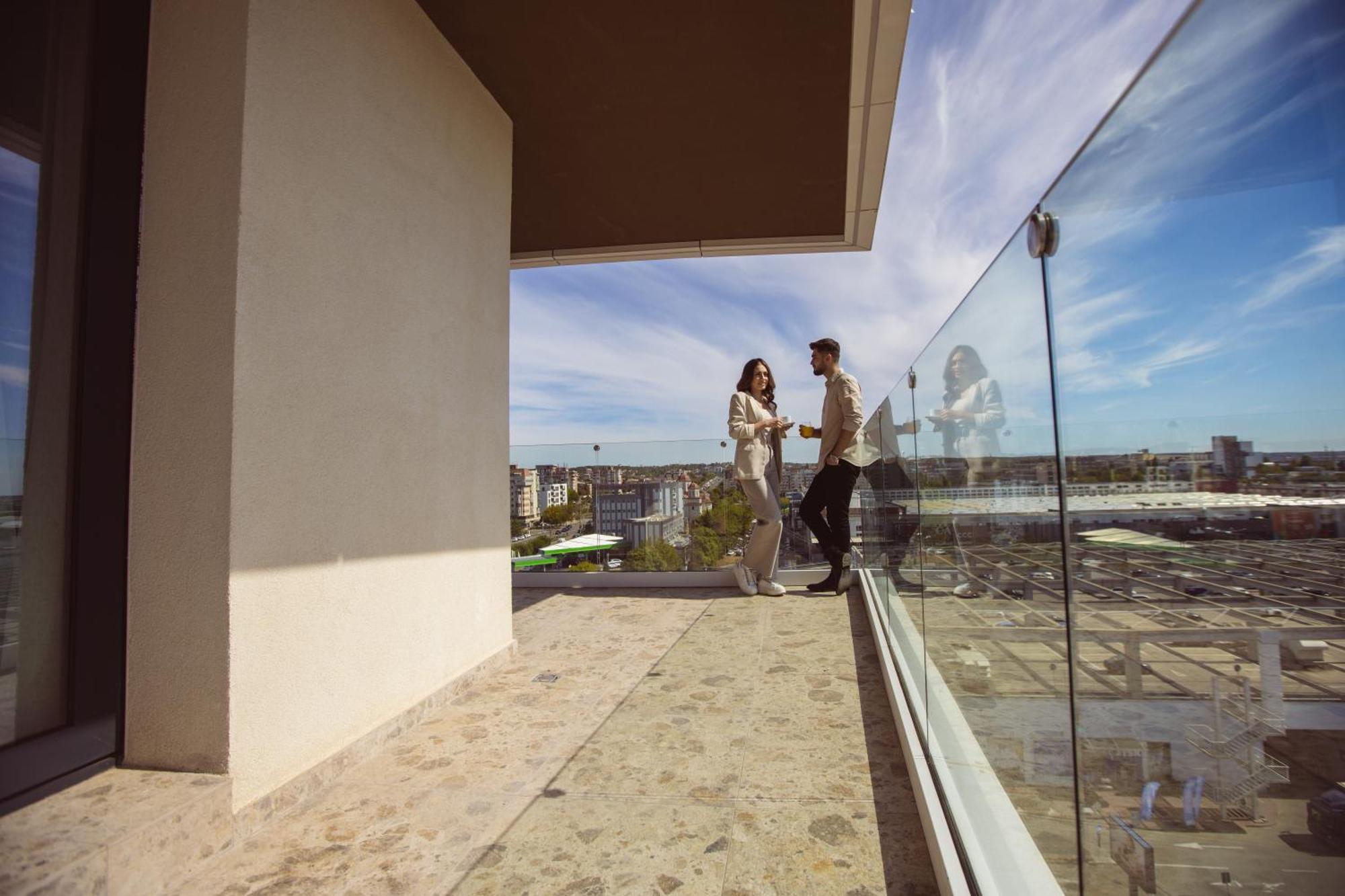 Aparthotel Craiova Ngoại thất bức ảnh