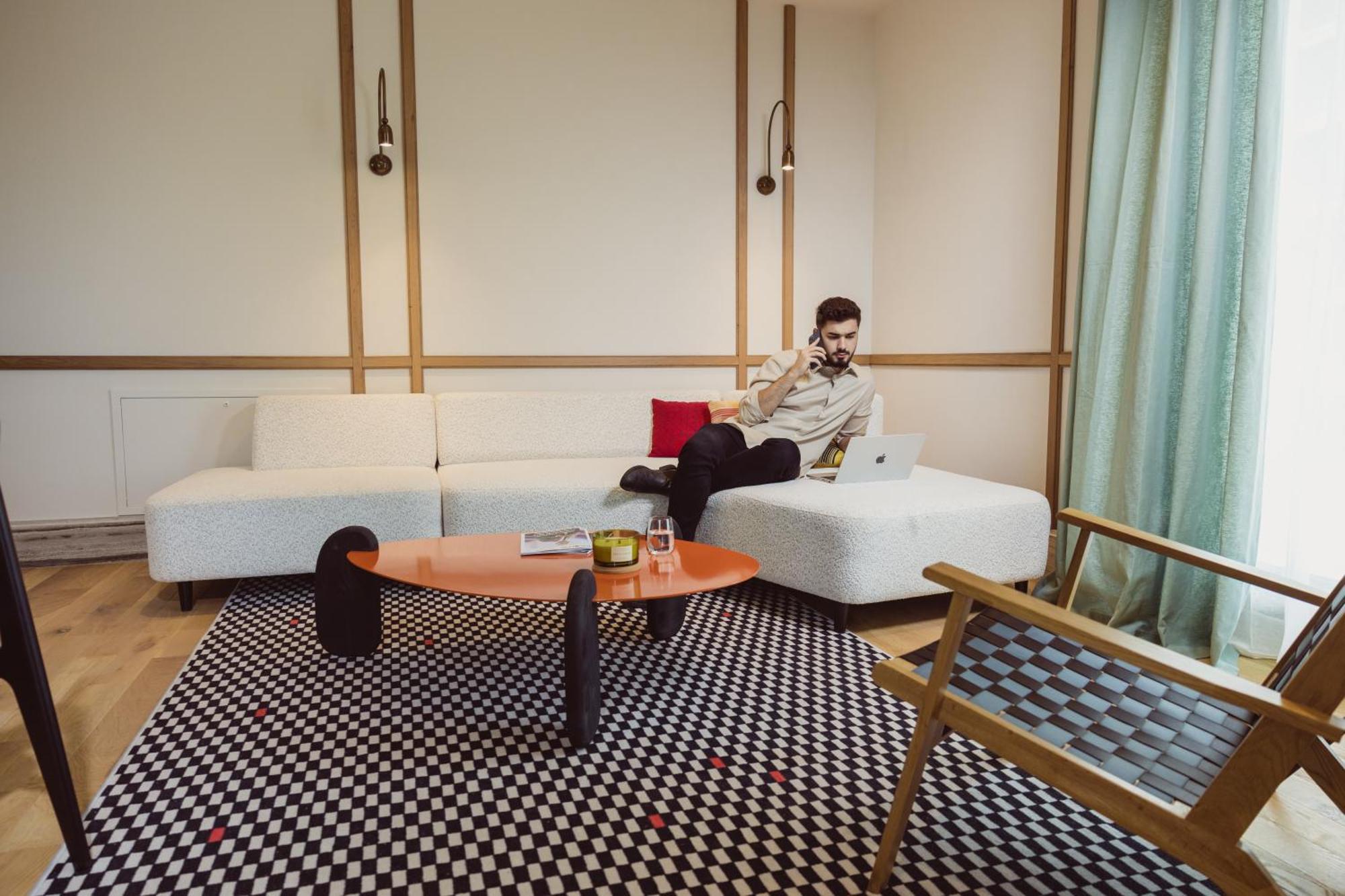Aparthotel Craiova Ngoại thất bức ảnh