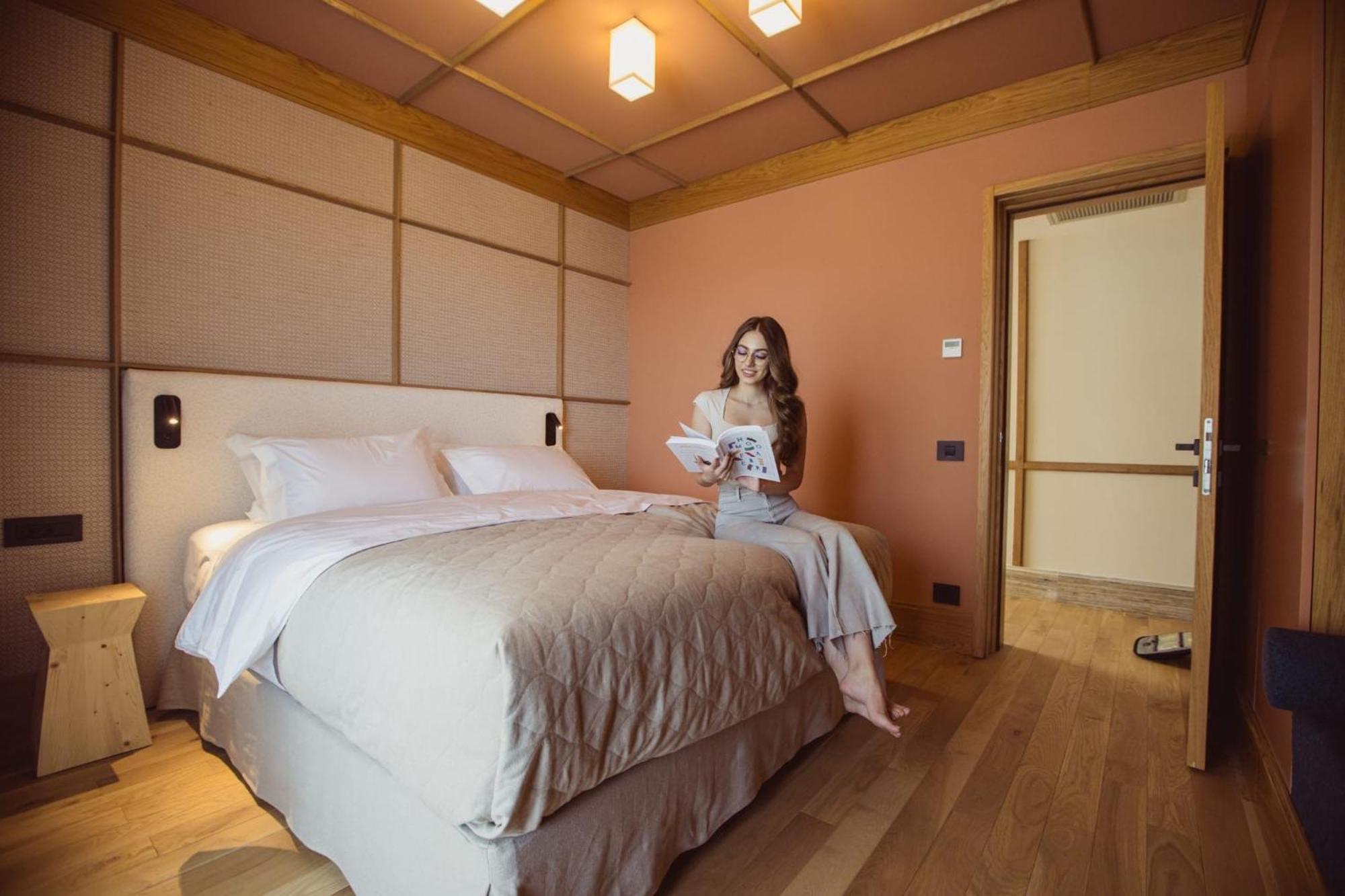 Aparthotel Craiova Ngoại thất bức ảnh