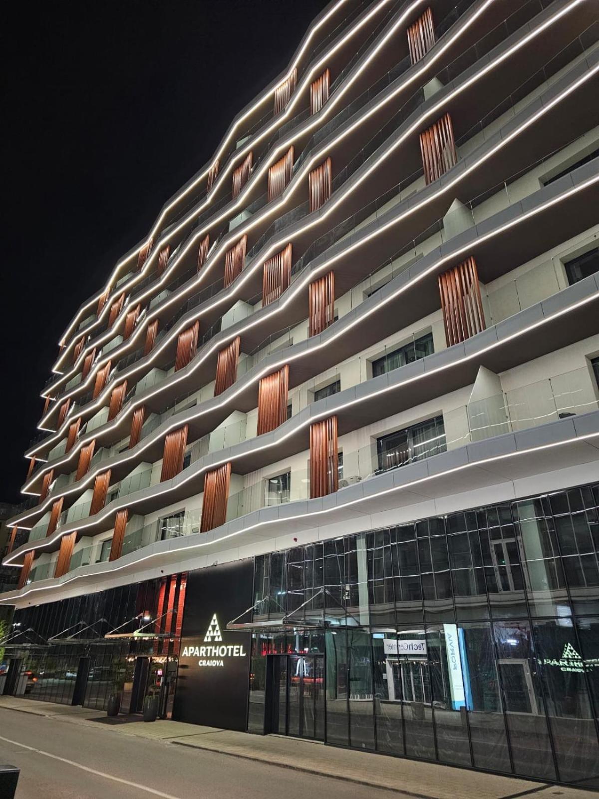 Aparthotel Craiova Ngoại thất bức ảnh