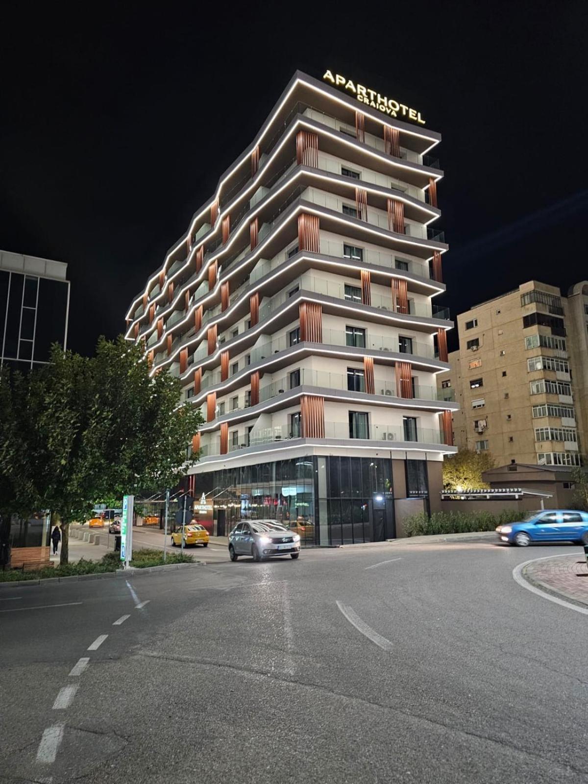 Aparthotel Craiova Ngoại thất bức ảnh