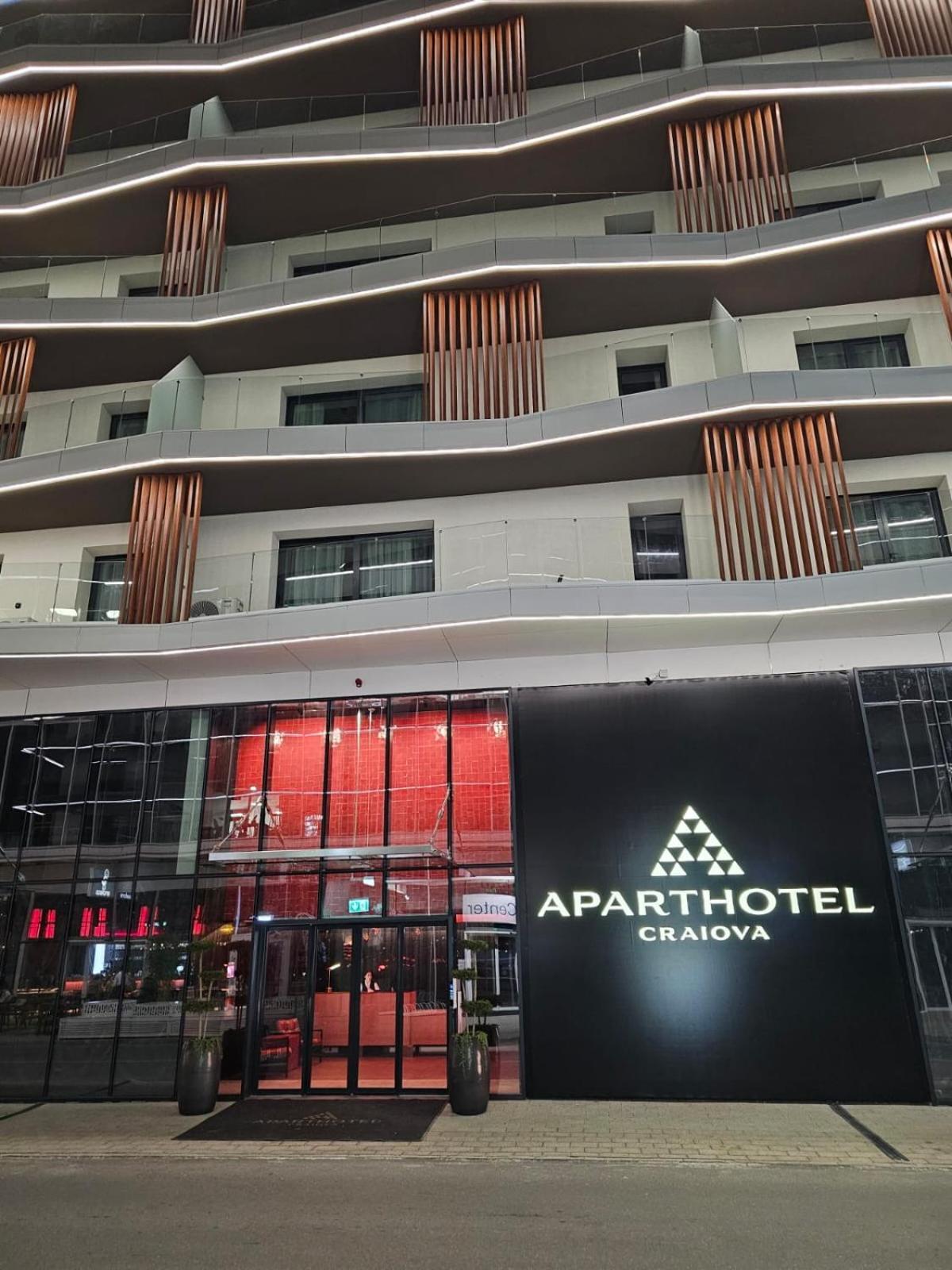 Aparthotel Craiova Ngoại thất bức ảnh